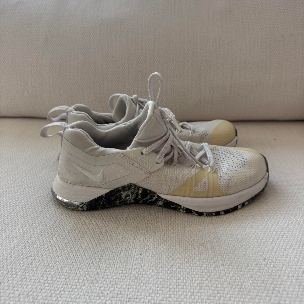 Nike white yellow metcon sneakers